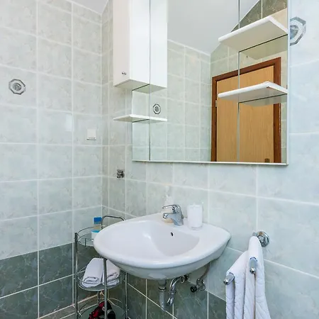 Babin Kuk Apartment *